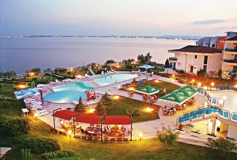 Holiday Apartment In Riviera Complex Sveti Vlas Eksteriør billede